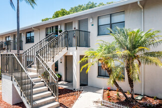 More details for 2580 Wild Pines Ln, Naples, FL - Multifamily for Sale