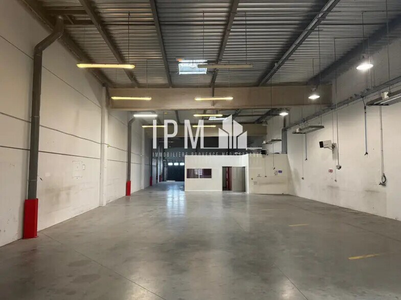 Retail in Sorgues for lease - Interior Photo - Image 3 of 7