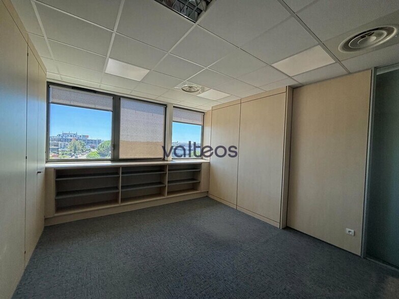 12 Rue Louis Renault, Balma for lease - Interior Photo - Image 2 of 7