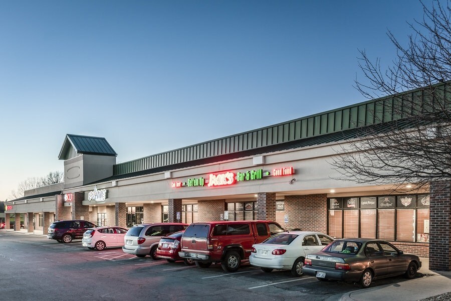 1800 E 23rd St, Lawrence, KS for lease Primary Photo- Image 1 of 7