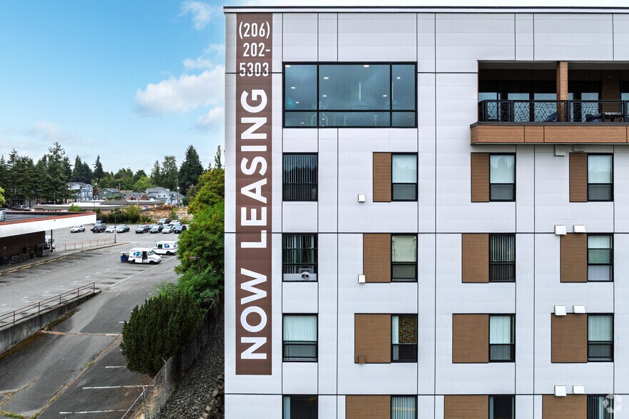 15311 33rd Ave S, Seatac, WA à louer - Photo du bâtiment - Image 3 de 39