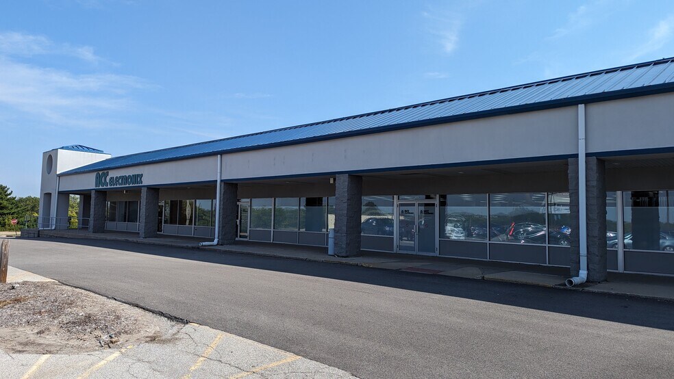 420-482 Wylie Dr, Normal, IL à vendre - Photo du bâtiment - Image 3 de 9