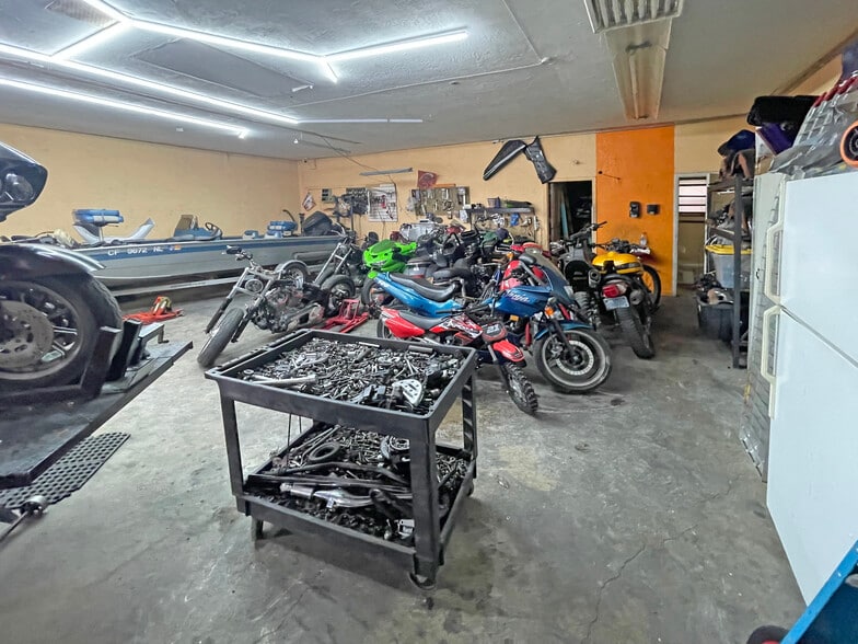 3016 Cutting Blvd, Richmond, CA for lease - Interior Photo - Image 3 of 7