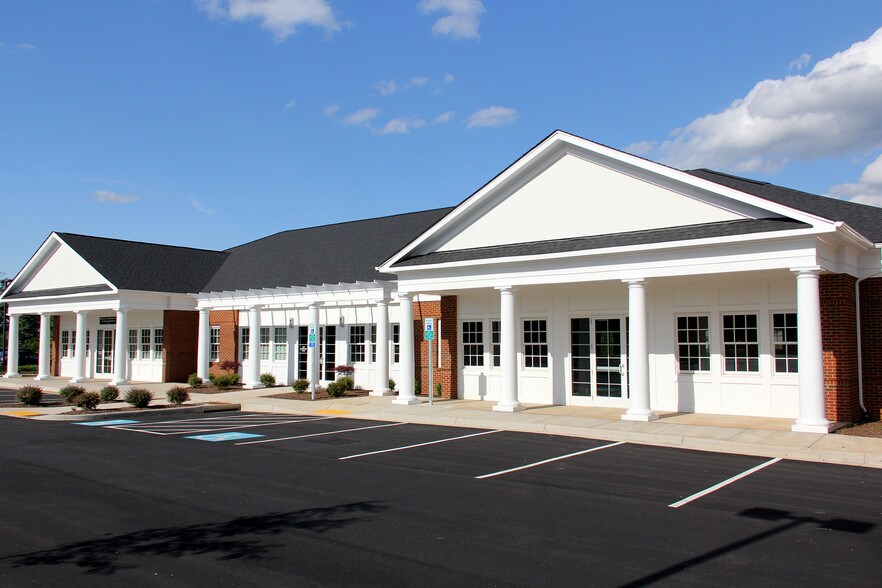 118 Stoneridge Dr S, Ruckersville, VA à louer - Photo principale - Image 1 de 7