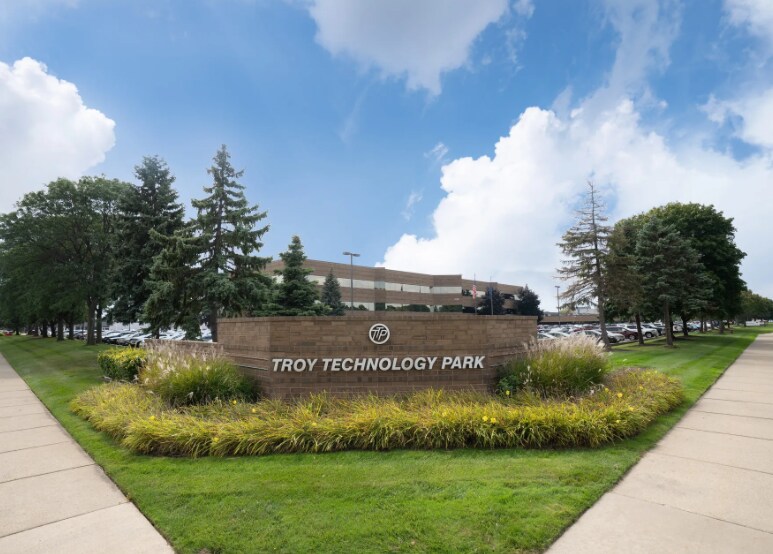 1919-1975 Technology Dr, Troy, MI à louer - Photo du bâtiment - Image 3 de 6