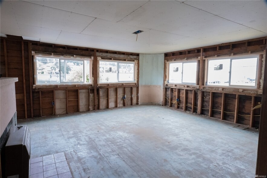 733 NW State Ave, Chehalis, WA for sale - Building Photo - Image 2 of 5