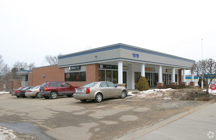 1019 Farmington Ave, Bristol, CT for lease - Building Photo - Image 2 of 35