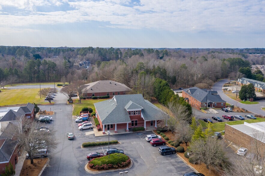 231 S Herlong Ave, Rock Hill, SC à louer - Photo du bâtiment - Image 2 de 9