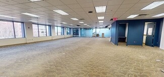 Plus de détails pour 6100 Oak Tree Blvd, Independence, OH - Bureau à louer