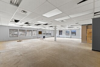 351-391 Hudson St NW, Salmon Arm, BC à vendre Photo intérieure- Image 1 de 7