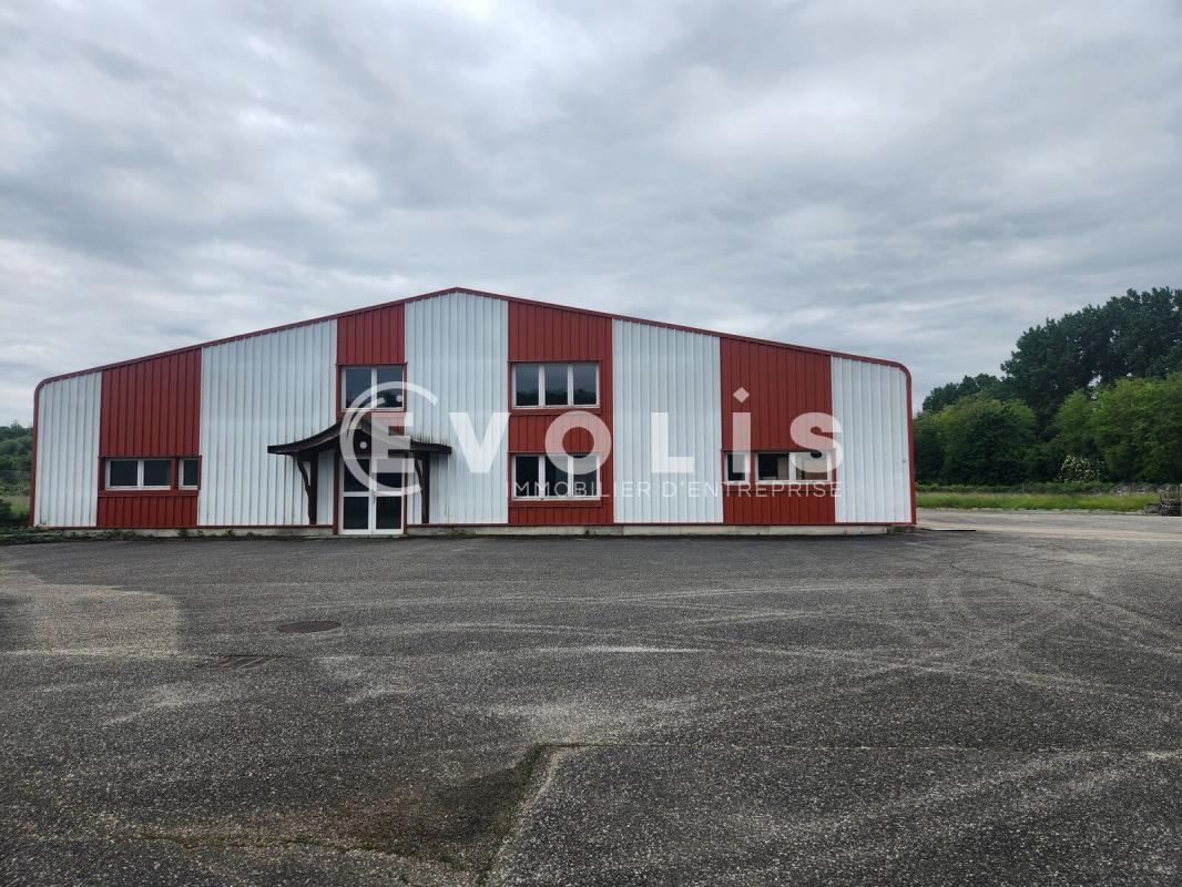 Flex in Ruy-Montceau for sale Building Photo- Image 1 of 10