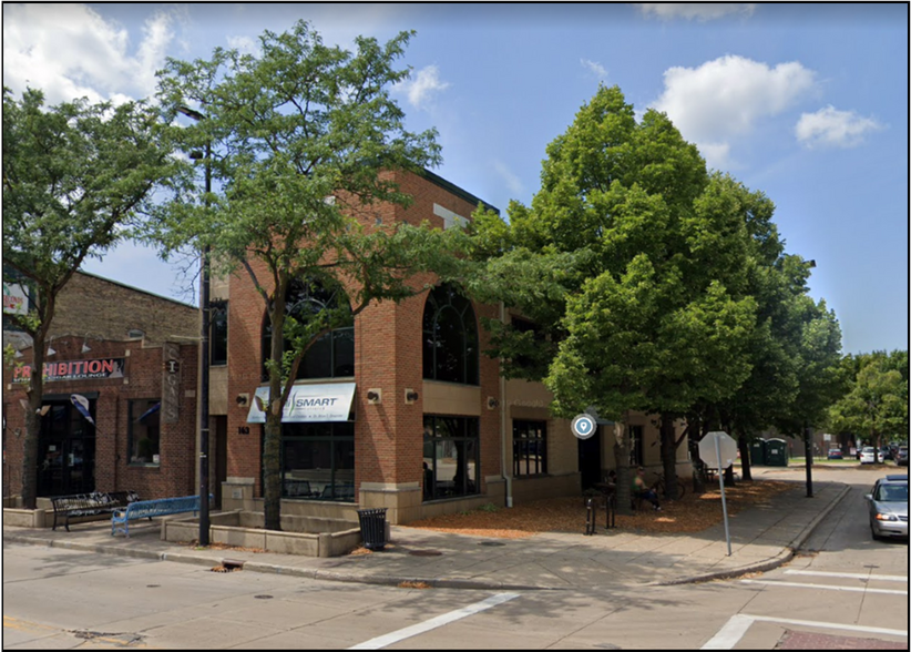 163 N Broadway, Green Bay, WI à louer - Photo du bâtiment - Image 3 de 15