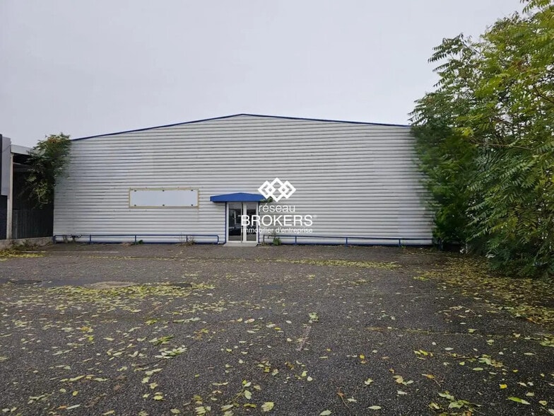 Retail in Aubière for lease - Building Photo - Image 3 of 10