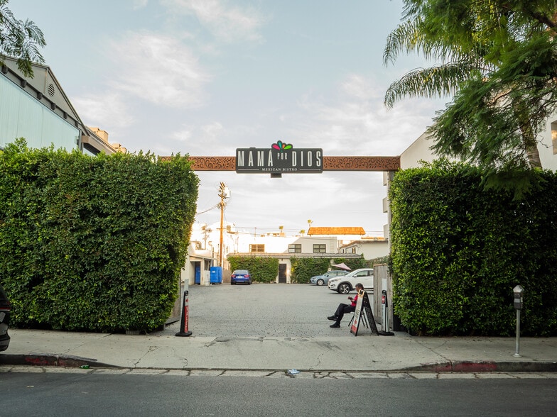 8722 W 3rd St, Los Angeles, CA for lease - Building Photo - Image 3 of 12