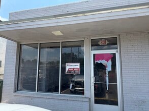1473 Wells Station Rd, Memphis, TN for lease Interior Photo- Image 2 of 2