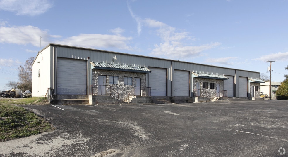 800 Brandi Ln, Round Rock, TX for sale - Building Photo - Image 2 of 7