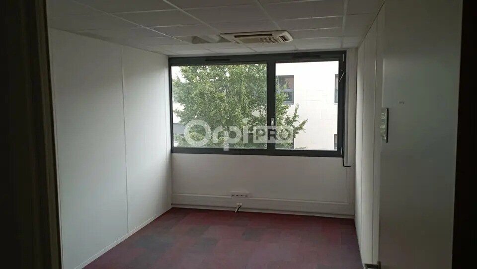 Office in Reims for lease - Interior Photo - Image 2 of 6