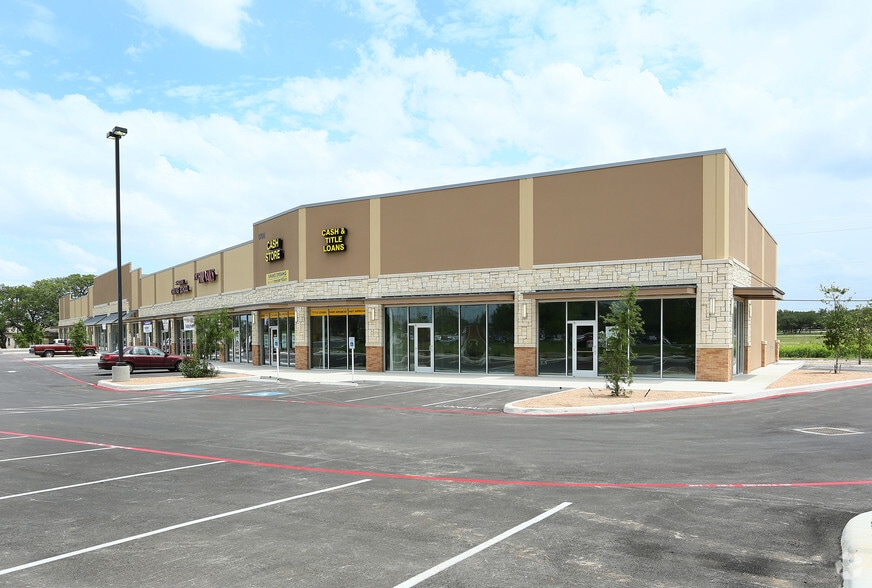 9706 Business Pky, Helotes, TX for lease - Primary Photo - Image 2 of 6