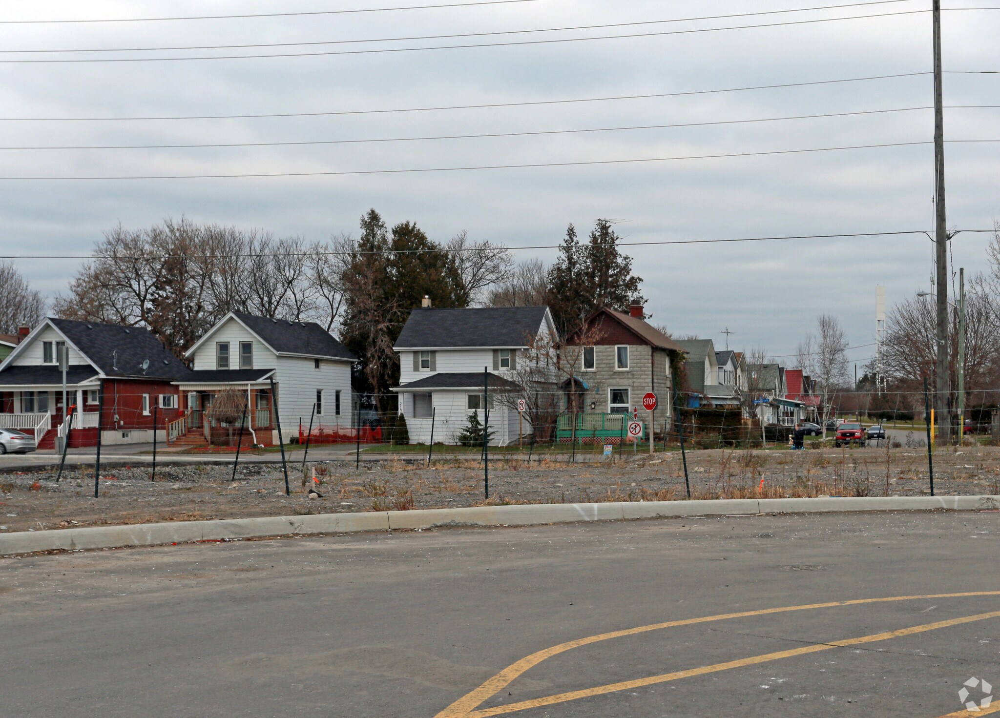 236 Ritson Rd, Oshawa, ON for sale Primary Photo- Image 1 of 1