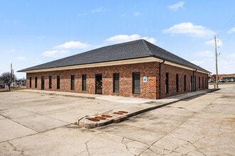 208 W Salisbury St, Asheboro, NC à louer Photo intérieure- Image 2 de 39