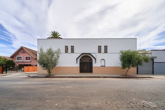 5454 Virginia Ave, Los Angeles, CA for lease Interior Photo- Image 1 of 13