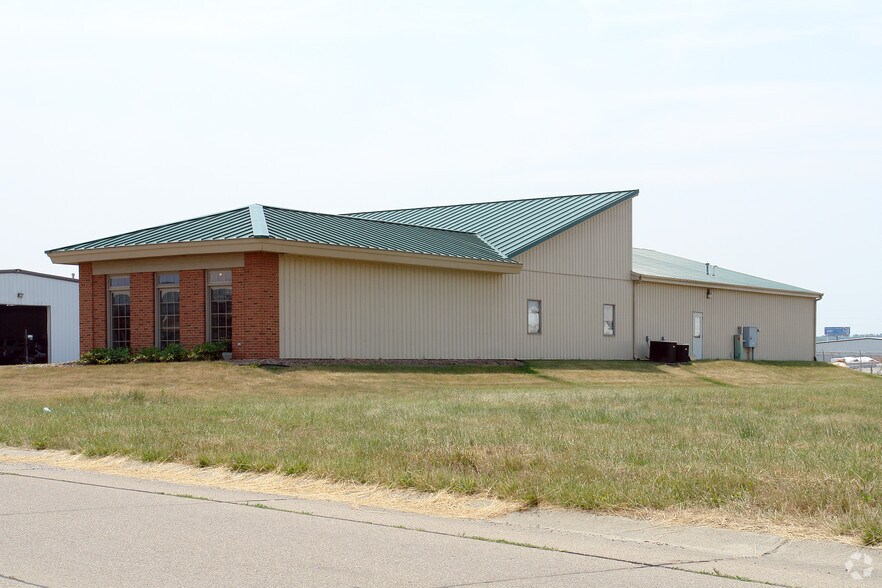 1424 N Royal Ave, Evansville, IN à louer - Photo du bâtiment - Image 2 de 5