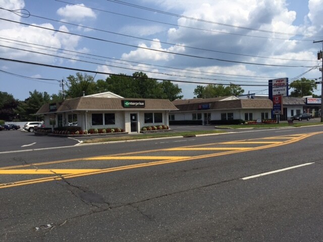 73-75 Highway 35 Eatontown, NJ portefeuille de 2 propriétés à vendre sur LoopNet.ca - Photo du bâtiment - Image 3 de 10