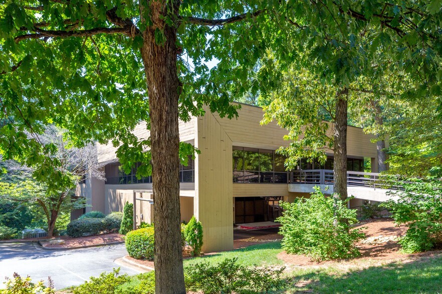 1675 Terrell Mill Rd, Marietta, GA à louer - Photo du bâtiment - Image 3 de 9