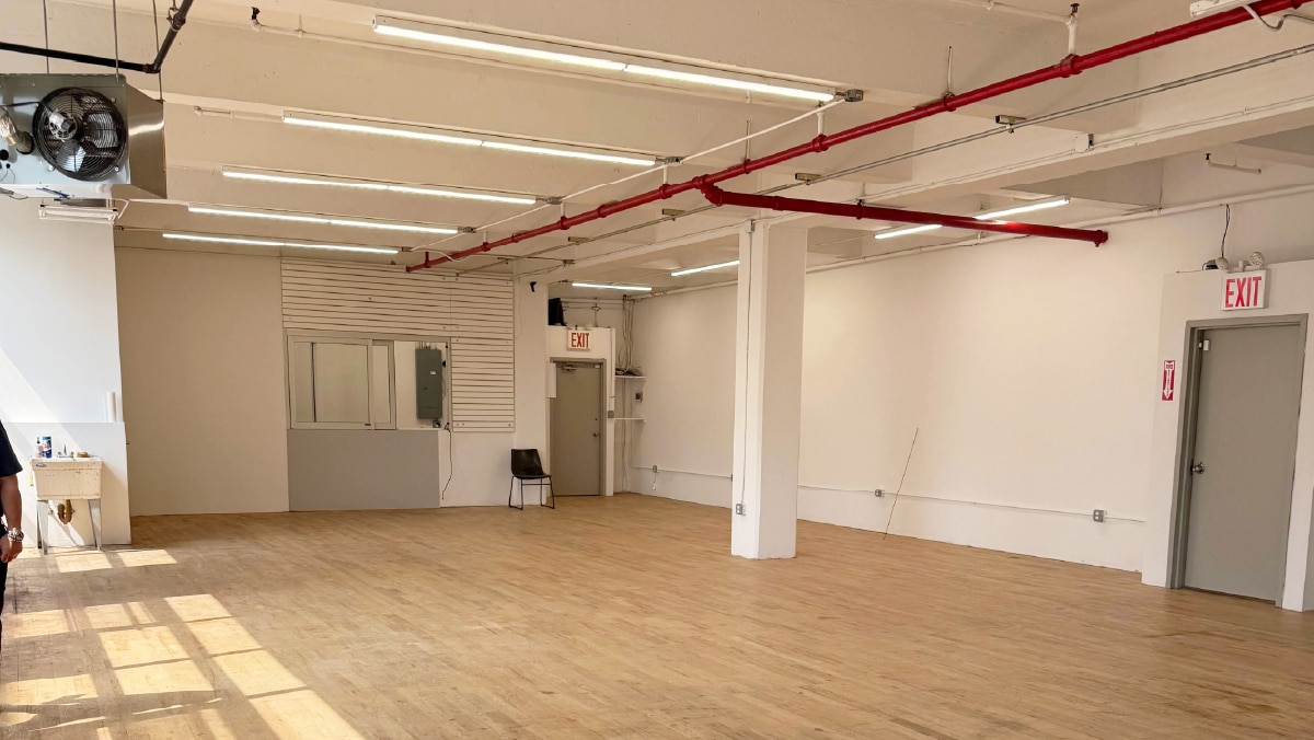 2121 41st Ave, Long Island City, NY for lease Interior Photo- Image 1 of 2
