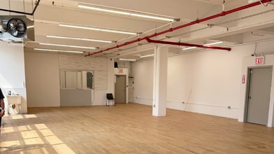2121 41st Ave, Long Island City, NY for lease Interior Photo- Image 1 of 2