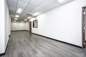 750 Columbia St, Brea, CA à louer Photo intérieure- Image 2 de 12