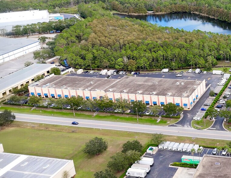 6600-6626 Kingspointe Pky, Orlando, FL à louer - Photo du bâtiment - Image 3 de 13