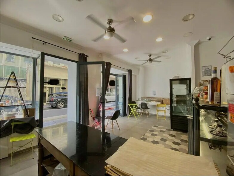 Retail in Nice for lease - Interior Photo - Image 1 of 1
