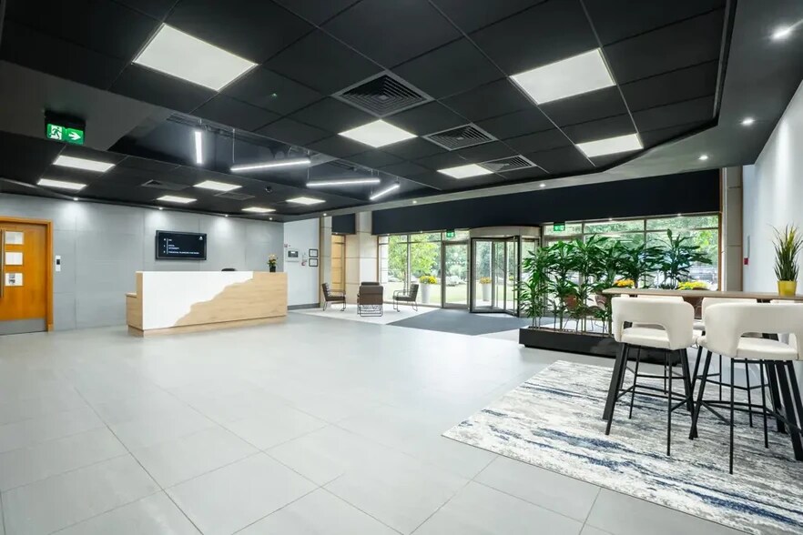 Wick Rd, Englefield Green à louer - Photo intérieure - Image 2 de 8