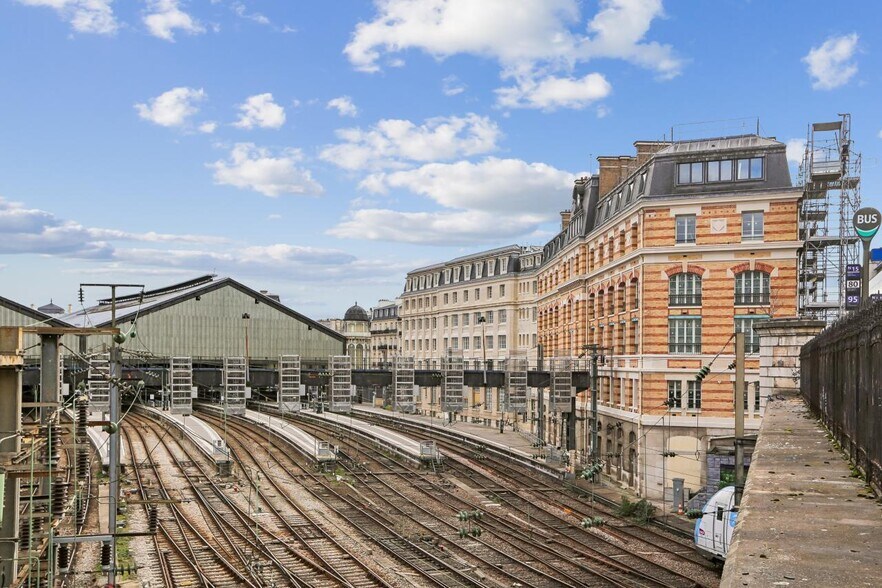 42-44 Rue De Rome, Paris for lease - Building Photo - Image 2 of 20
