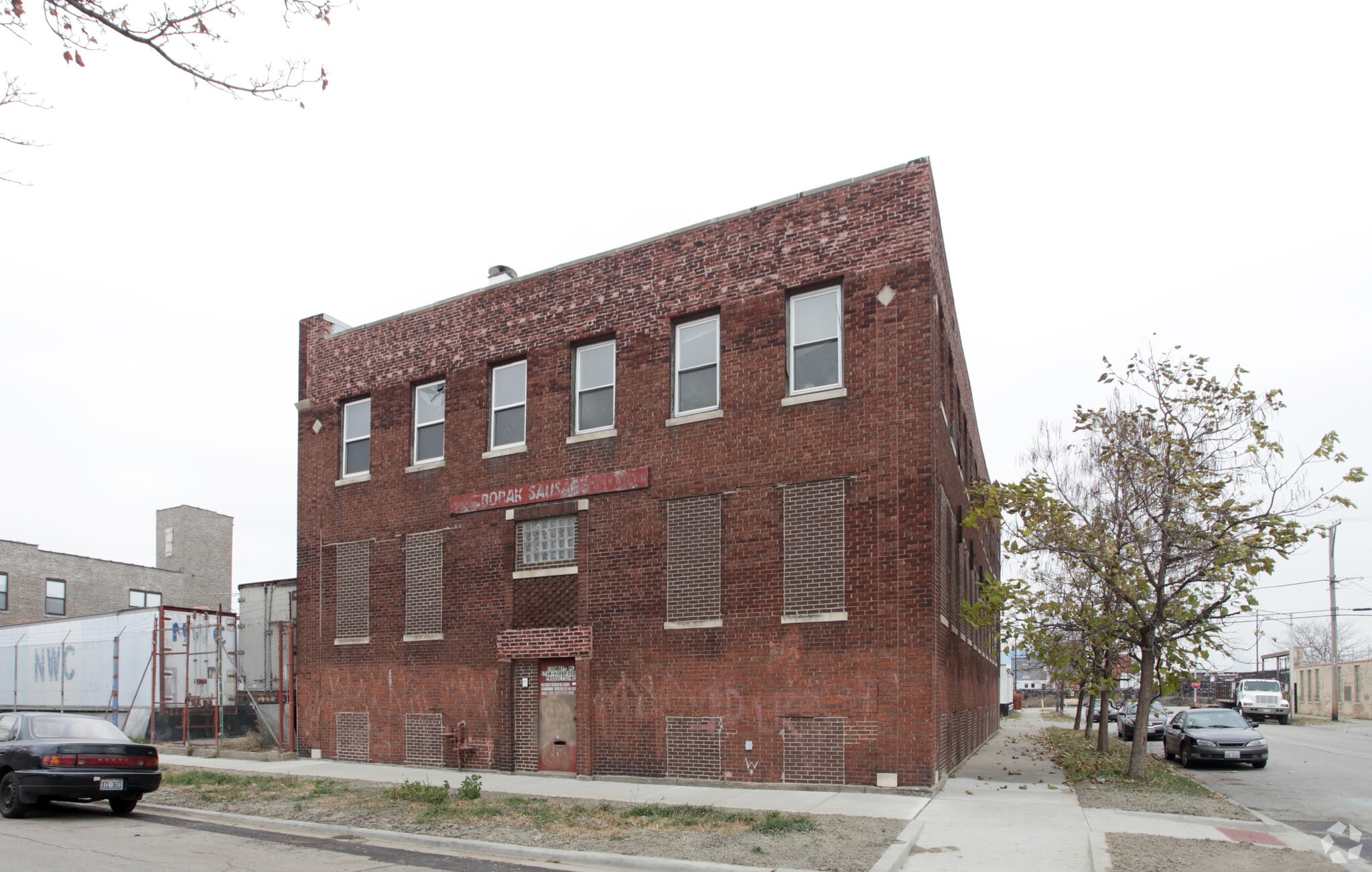 1100 W 47th Pl, Chicago, IL for sale Primary Photo- Image 1 of 3