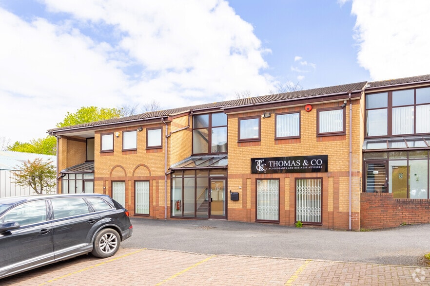 Amber Close, Tamworth for lease - Building Photo - Image 2 of 2