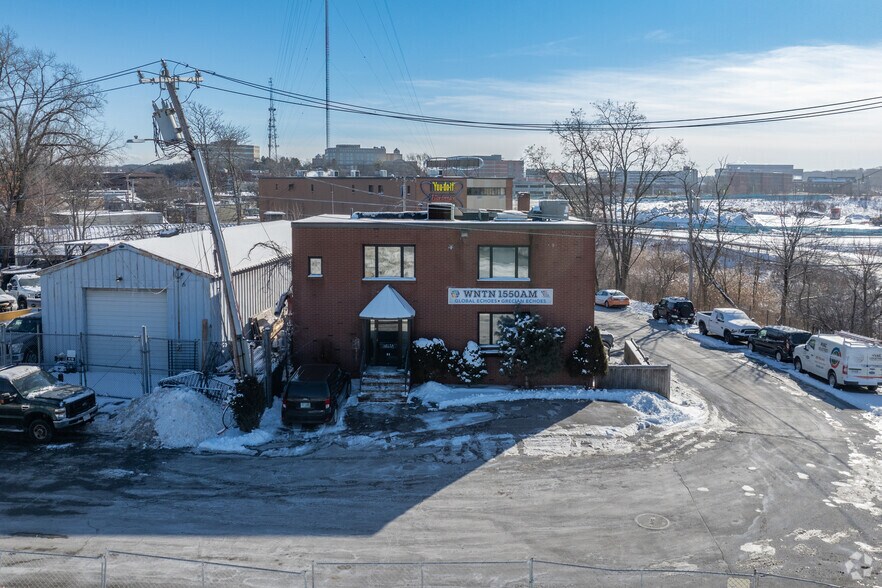 85 Franklin St, Needham, MA à louer - Photo du bâtiment - Image 2 de 4
