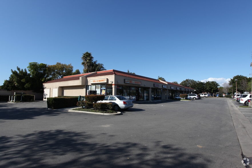 4505-4597 Pleasant Valley Rd, Camarillo, CA for lease - Building Photo - Image 2 of 9