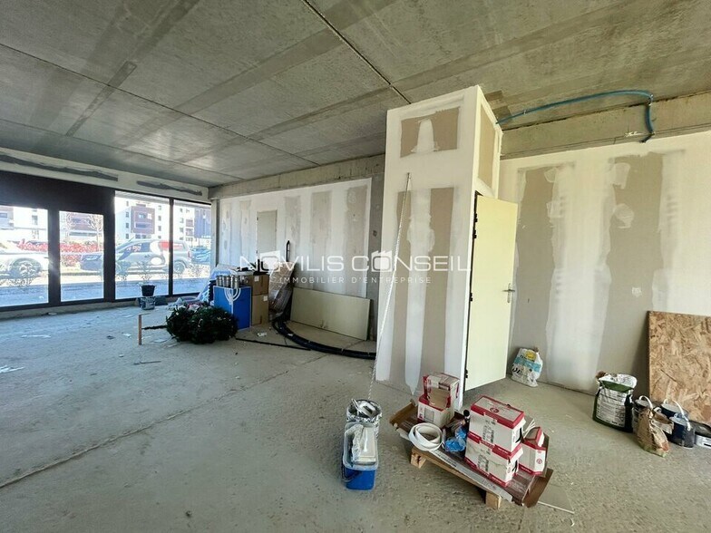 Office in Muret for lease - Interior Photo - Image 2 of 7