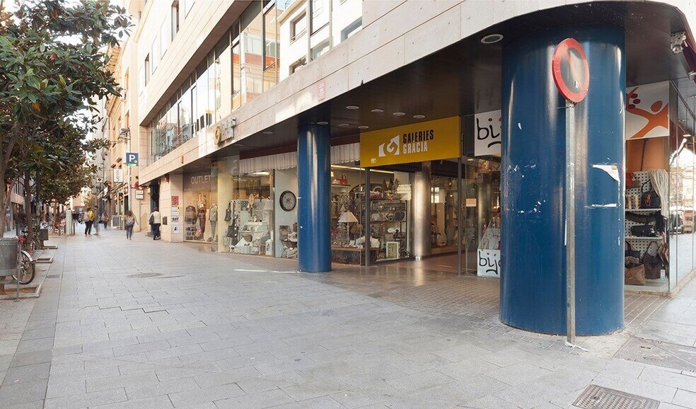 Carrer de Gràcia, 51-53, Sabadell, Barcelona à louer - Photo du bâtiment - Image 2 de 5