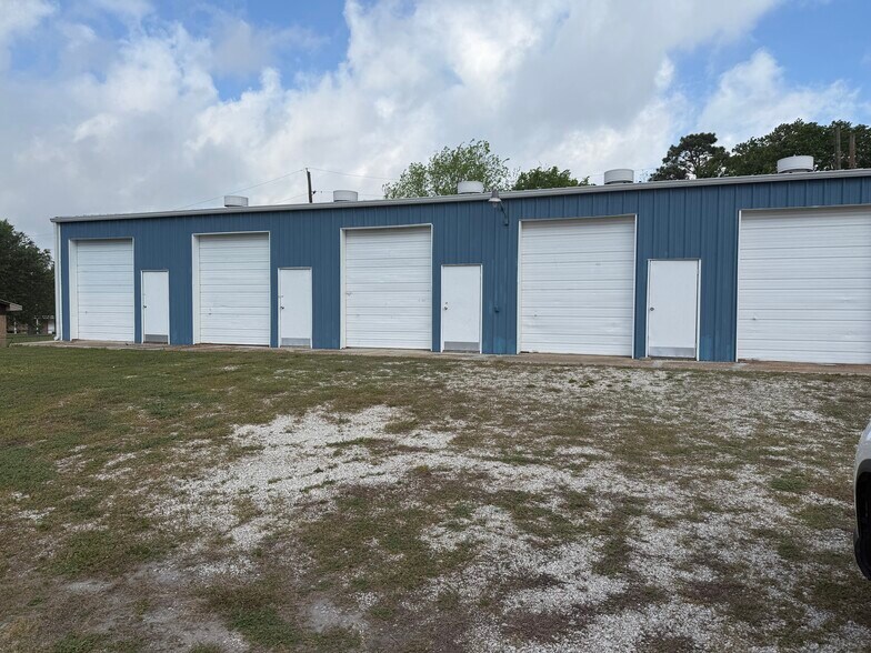 200 Paul Knox St, Huntsville, TX à vendre - Photo du bâtiment - Image 2 de 3