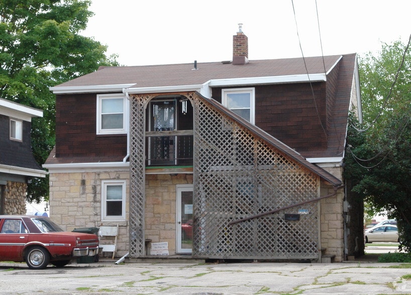 119 S Wisconsin St, De Pere, WI for lease - Building Photo - Image 2 of 2