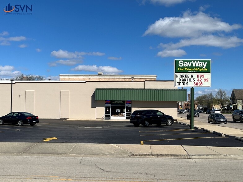 515 W State St, Geneva, IL à vendre - Photo du bâtiment - Image 2 de 7