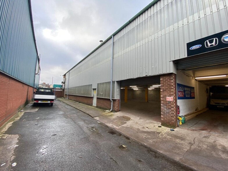 Toll Point Lichfield Rd, Brownhills for lease - Building Photo - Image 2 of 4