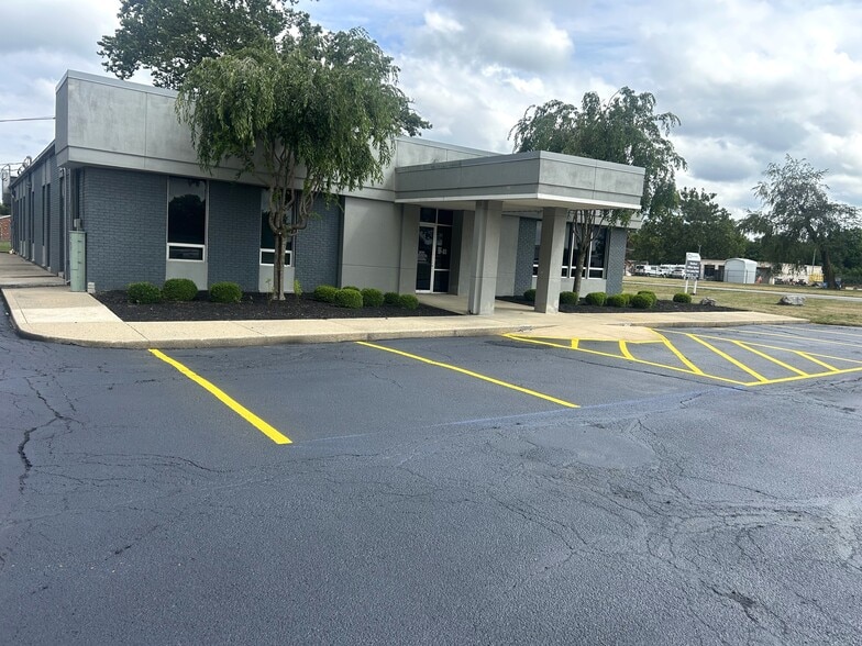 1692 W Logansport, Peru, IN for sale - Building Photo - Image 2 of 5