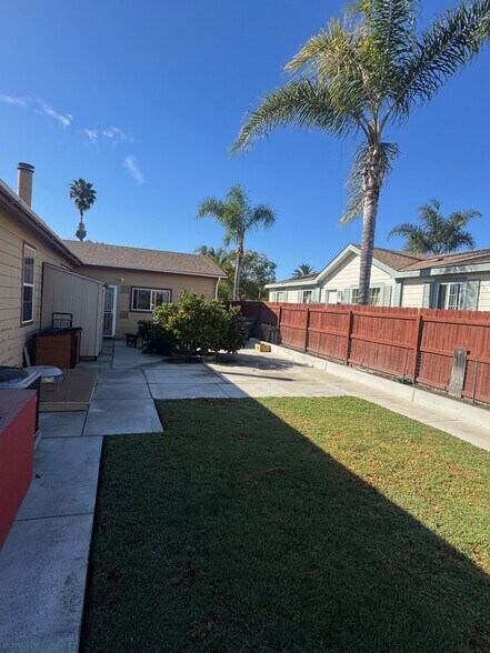 3728 Linda Vista Dr, San Marcos, CA à vendre - Photo du bâtiment - Image 2 de 3