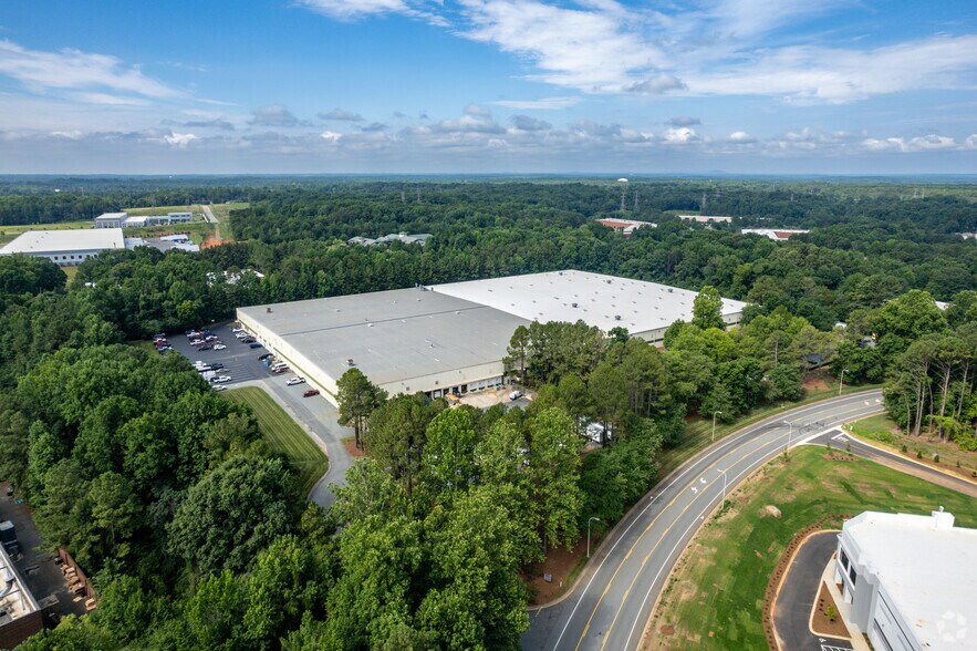 13201 W Reese Blvd, Huntersville, NC à louer - Aérien - Image 2 de 13