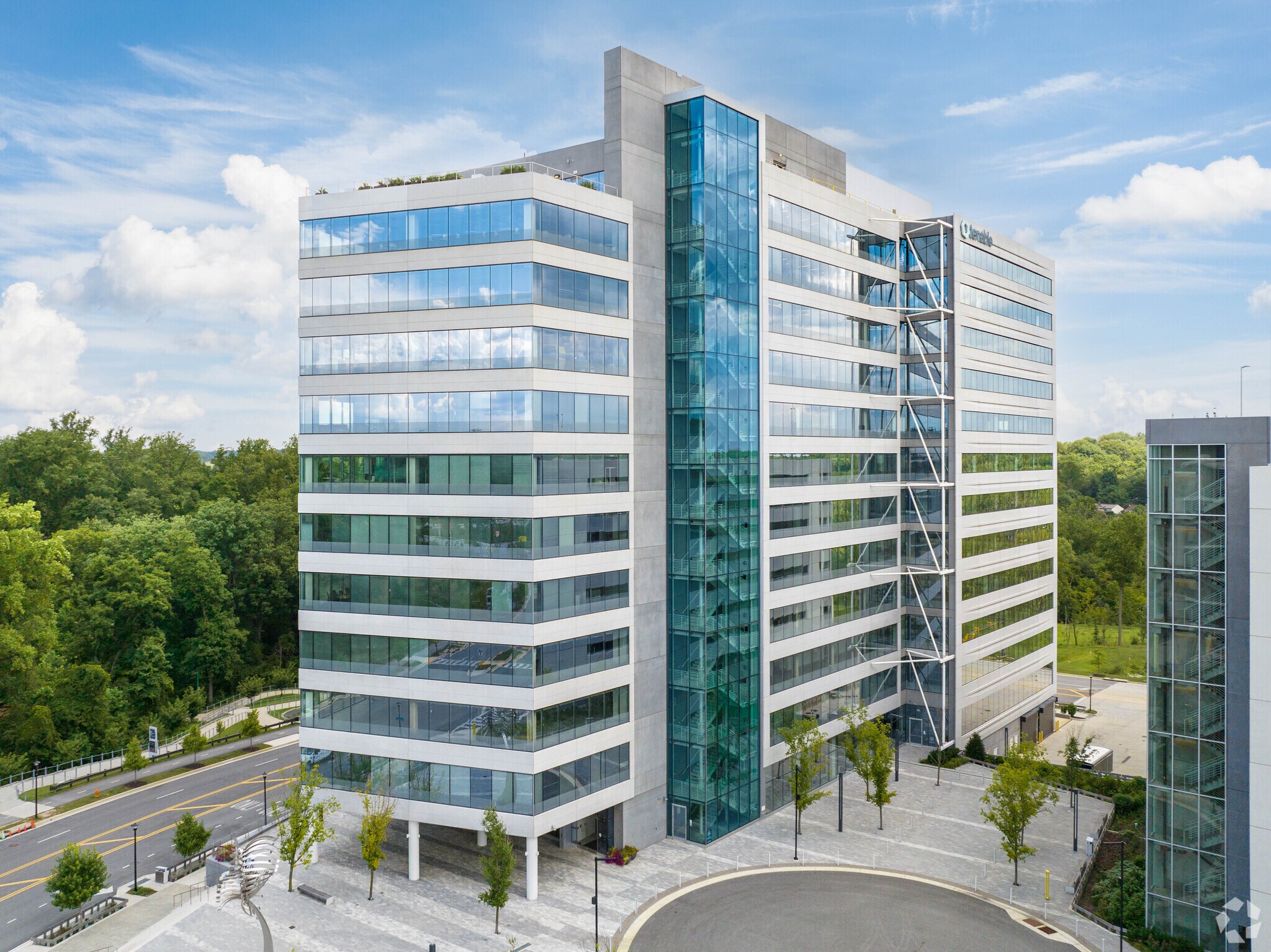 6100 Merriweather Dr, Columbia, MD à louer Photo principale- Image 1 de 5