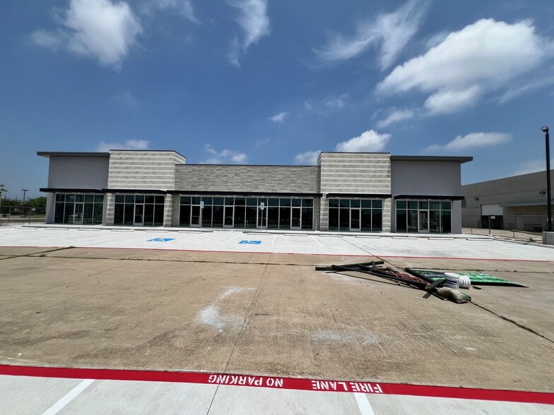 6324 West, Houston, TX for lease - Building Photo - Image 3 of 5